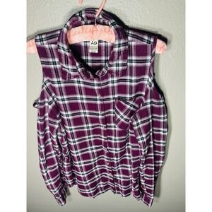 Indigo Rein Cold Shoulder Maroon Flannel Button Up Size Large 21 In Pit To Pit